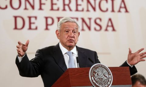 Обявиха президента на Мексико за персона нон грата в Перу - 1