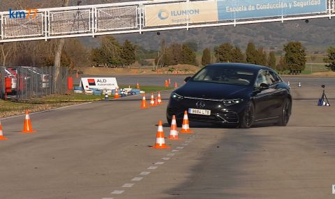 Mercedes EQS се справи по-лошо на „лосовия тест“ от S-Klasse (ВИДЕО) - 1