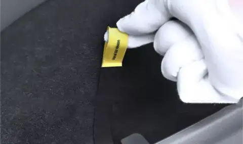 Собственици на Tesla започнаха преоборудване на дръжките на автомобилите си - 1