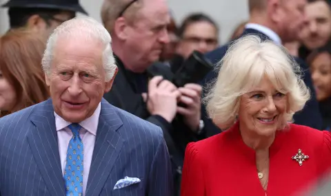 Крал Чарлз III и съпругата му Камила разкриха официалните си портрети (ВИДЕО) - 1
