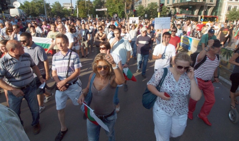 Призовават протестиращите да игнорират Волен - 1