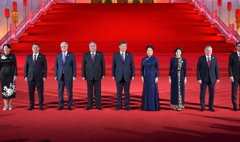 Китайският президент обяви навлизането в "нова ера" - 1