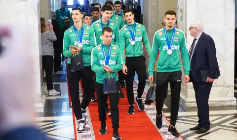 Български волейболисти блестят с впечатляваща победа в Италия - 1