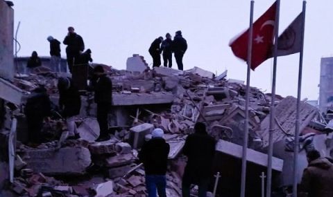 Откриха тялото на футболен шеф под руините в Турция - 1