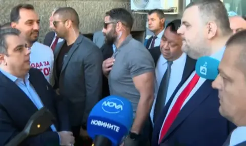 Пеевски избухна срещу Асен Василев: Отивай да те оправят по пеньоар! - 1