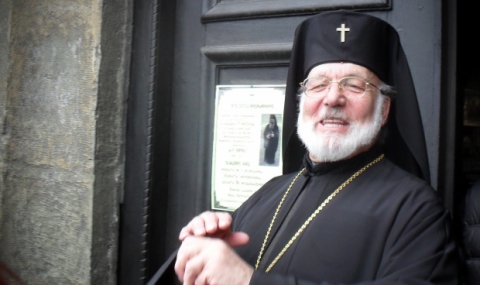 Доростолския митрополит Амвросий временно поема Русенска епархия - 1