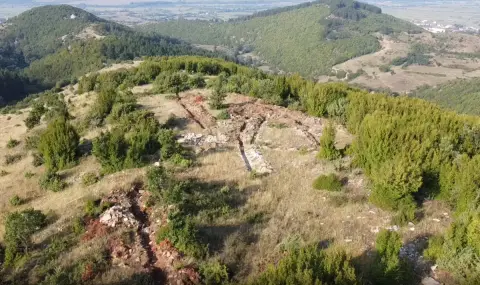 Осъдиха двама поляци, задържани за иманярство край Рупите - 1