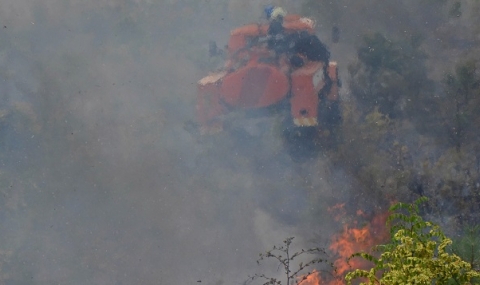 Пожар горя край металургичен завод в село Дебелт - 1
