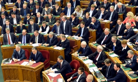 Унгарският парламент не се съобрази с желанието на Орбан - 1