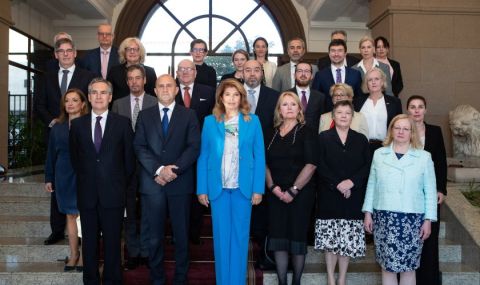 Румен Радев  се срещна с посланиците от ЕС - 1