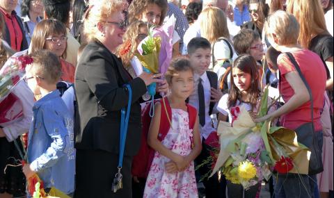 Половината учители у нас са над 50-годишни - 1