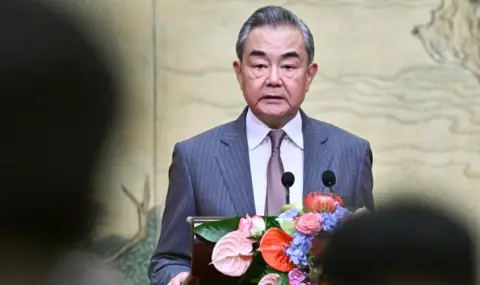 Първият дипломат на Пекин ще посети Италия и Швейцария - 1