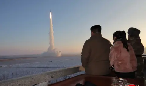 Ким Чен-ун проследи тестове на двигателя на хиперзвукова ракета - 1
