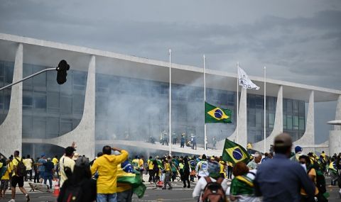След щурма! Около 1200 души са задържани за участие в бунтовете срещу властта в Бразилия  - 1