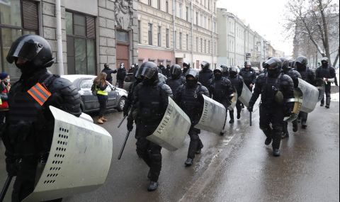 Руската полиция нахлу в домовете на редактори на студентско списание - 1
