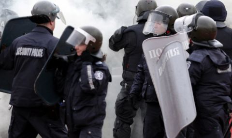 Вдигат на крак полицията в Разград заради Левски - 1