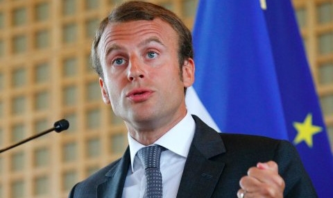 Френски министър получи яйце в главата - 1