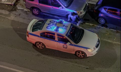 Заповед в Гърция: полицейски час и забрана за музика - 1