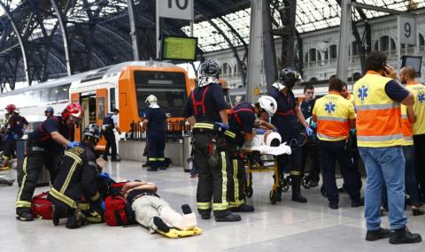 Тежка влакова катастрофа в Барселона - 1