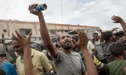 Има сделка: Израел одобри примирието, очаква Тръмп в неделя. Хамас "замразява", но не се отказва от оръжието си - 1