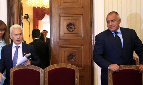 Сидеров "щурмува" Фейсбук стената на Бойко Борисов с потресаваща вулгарност - 1