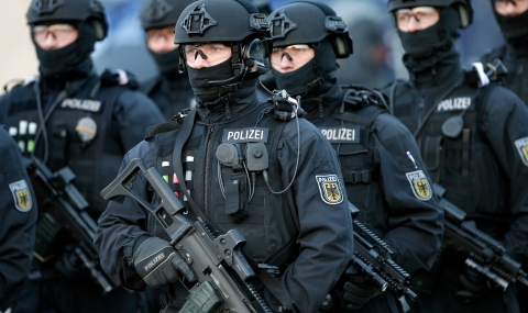 Германската полиция изнемогва с бежанците - 1