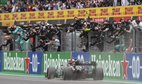 Хамилтън успя! Британецът задмина Шумахер и вече е най-успешният в историята на F1 - 1