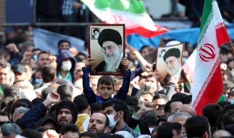 Иран отбелязва годишнина от превземането на американското посолство - 1
