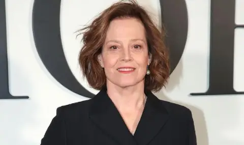 Sigourney Weaver turned 75  - 1