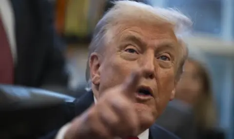 Заради критики: Тръмп призова NBC да уволни "невменяемия" комик и водещ на късно вечерно токшоу Сет Майерс - 1