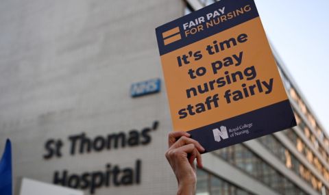Медсестрите във Великобритания се вдигат на стачка - 1