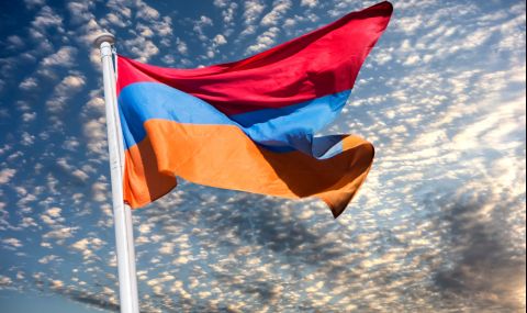 Отново стотици задържани демонстранти в арменската столица  - 1