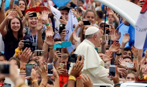 Папа Франциск: Да отворим сърца за бежанците - 1