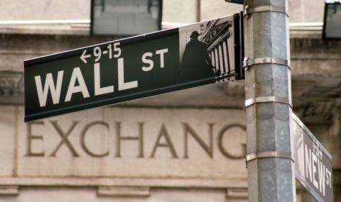 На 19 октомври 1987 г Уолстрийт преживява кошмарен борсов крах