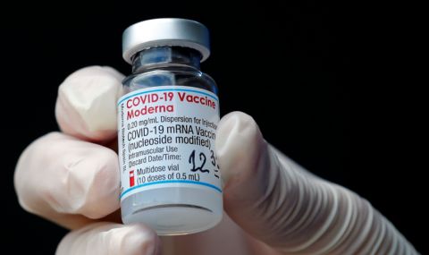 Пристигнаха 21 600 дози от ваксината на Moderna - 1