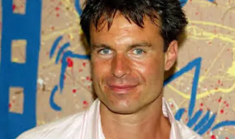 Инфаркт покоси на 57 американския актьор Питър Мълдун - 1