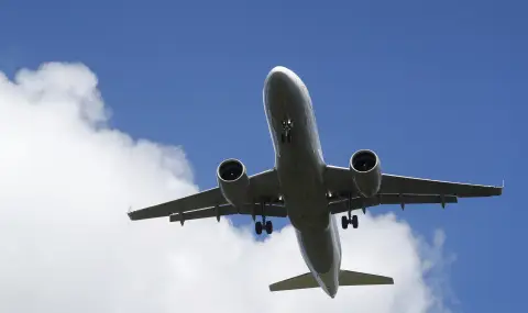 Самолет на Lufthansa, излетял от София, кацна принудително в Белград - 1