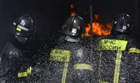 ВСУ удариха отново черноморския град Туапсе: Силни експлозии на пристанището и петролната рафинерия - 1