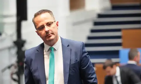 Цончо Ганев: Ние сме фалирали, а влизаме в „Клуба на богатите“ - 1