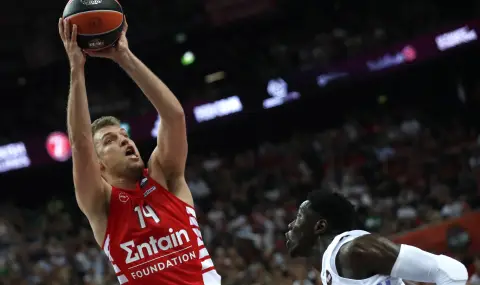 Александър Везенков влезе в Идеалния отбор на Евролигата за 2025-а година - 1