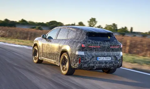 BMW учи колите си да включват мигачите автоматично - 1