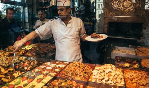 Какво предлагат в закусвалните в Истанбул и колко струва? - 1