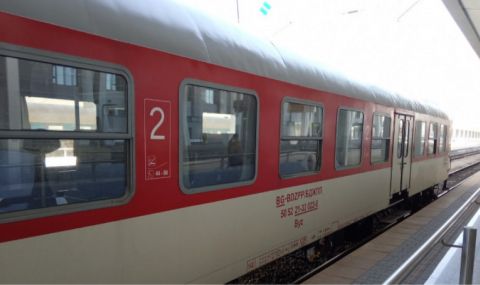 Бързият влак София-Бургас прегази човек - 1