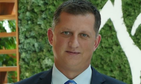 Магистър-фармацевт Венелин Сапунаров: Аптеката е превърната в непривлекателно място за работа - 1