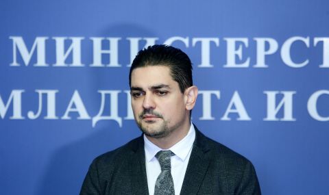 Спортният министър: За ЦСКА няма да решавам сам - 1