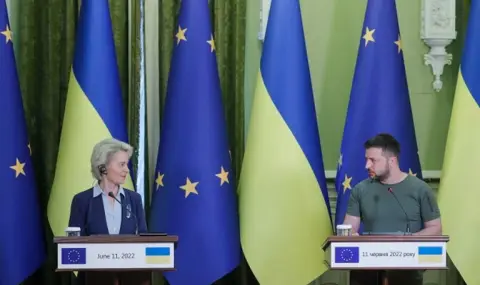 Урсула фон дер Лайен: Европейският съюз предлага пълна забрана за влизане на руски военни в ЕС - 1