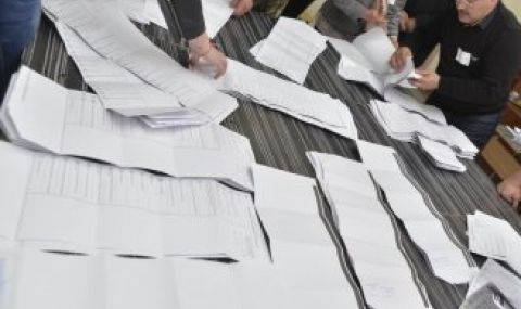 Заявления за гласуване с мобилна секция се подават до 31 март - 1