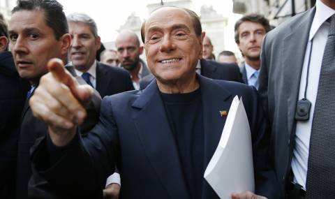 Жената платила 70 000 евро за вечеря с Берлускони, искала да зарадва баба си - 1