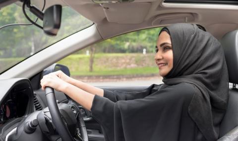 Жените в Саудитска Арабия ще карат мотори - 1