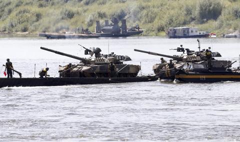 Военна помощ! Сърбия чака 30 руски танка Т-72  - 1